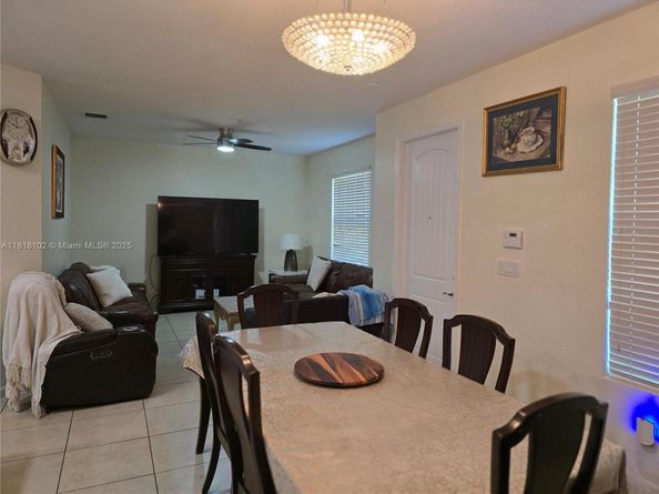 146 SW 7th Ct, Pompano Beach FL 33060