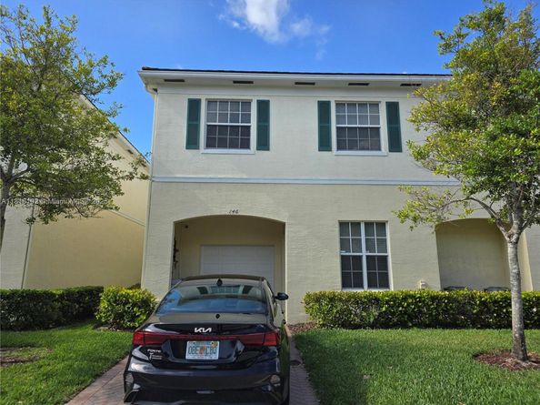 146 SW 7th Ct, Pompano Beach FL 33060