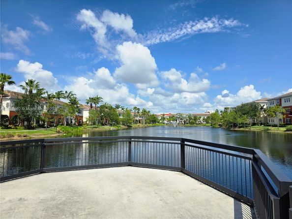 146 SW 7th Ct, Pompano Beach FL 33060