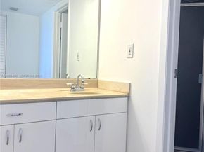 3475 N Country Club Dr 716, Aventura FL 33180