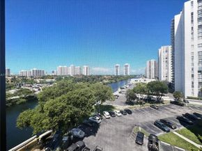 3475 N Country Club Dr 716, Aventura FL 33180