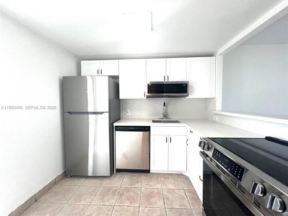 3475 N Country Club Dr 716, Aventura FL 33180