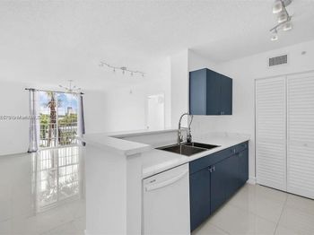 1919 Van Buren St