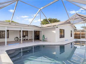 1462 SW 25th Ave, Deerfield Beach FL 33442