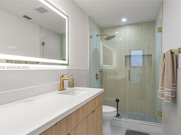 1462 SW 25th Ave, Deerfield Beach FL 33442