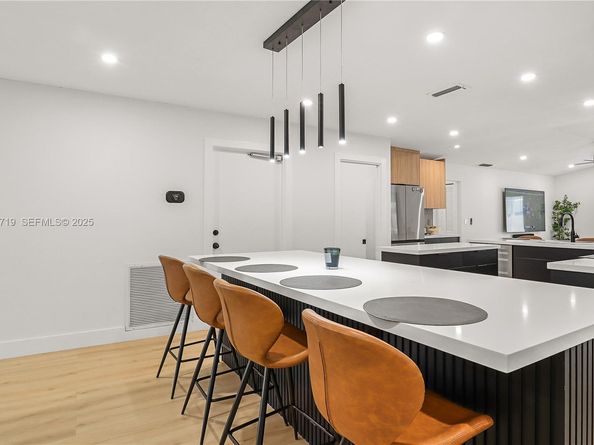 1462 SW 25th Ave, Deerfield Beach FL 33442