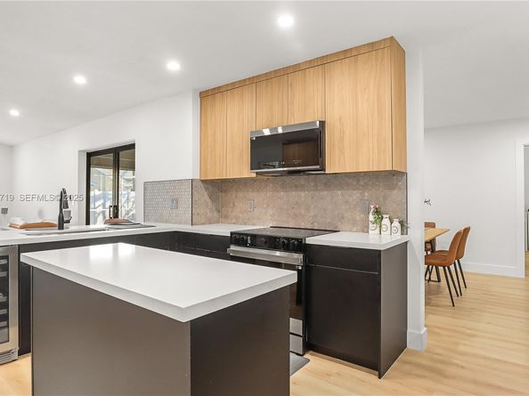 1462 SW 25th Ave, Deerfield Beach FL 33442