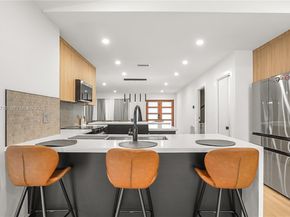 1462 SW 25th Ave, Deerfield Beach FL 33442