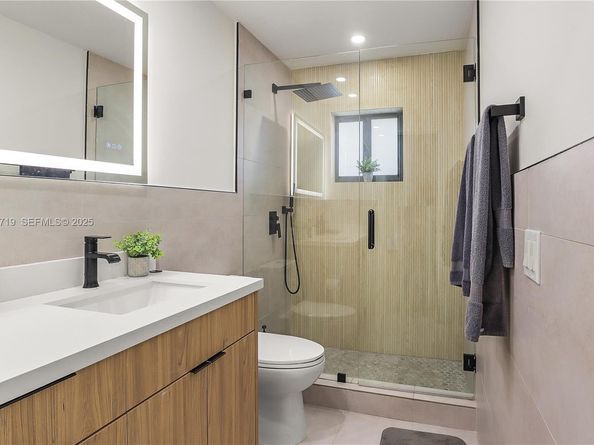 1462 SW 25th Ave, Deerfield Beach FL 33442