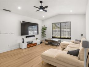 1462 SW 25th Ave, Deerfield Beach FL 33442