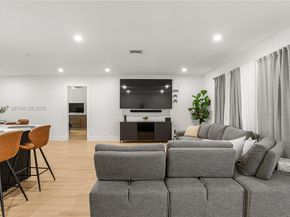 1462 SW 25th Ave, Deerfield Beach FL 33442