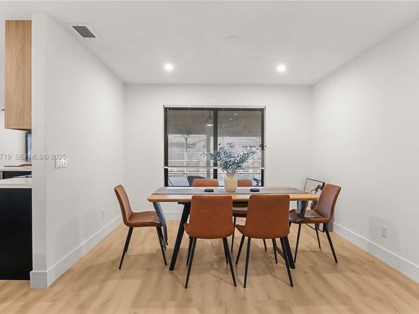 1462 SW 25th Ave, Deerfield Beach FL 33442