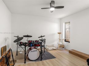 1462 SW 25th Ave, Deerfield Beach FL 33442