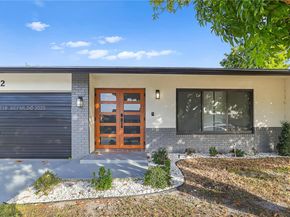 1462 SW 25th Ave, Deerfield Beach FL 33442