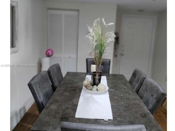 215 SW 117th Ter 14205, Pembroke Pines FL 33025