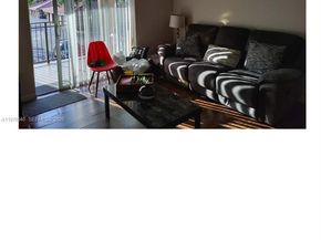 215 SW 117th Ter 14205, Pembroke Pines FL 33025