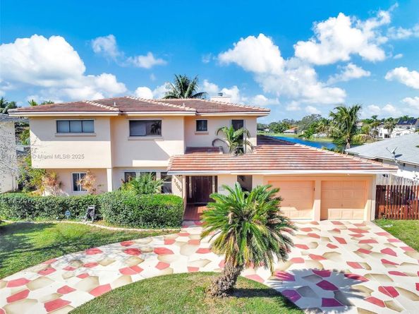 1500 SW 98th Ave, Pembroke Pines FL 33025