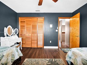 1500 SW 98th Ave, Pembroke Pines FL 33025