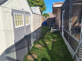 1500 SW 98th Ave, Pembroke Pines FL 33025