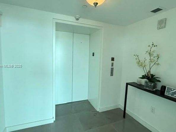 Undisclosed Address #A11499812, Fort Lauderdale FL 33316