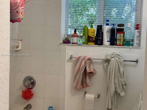 851 80th St, Miami Beach FL 33141