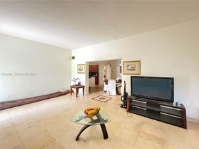2141 NE 124th St, North Miami FL 33181