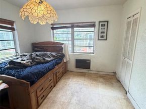 2141 NE 124th St, North Miami FL 33181