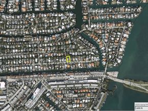 2141 NE 124th St, North Miami FL 33181