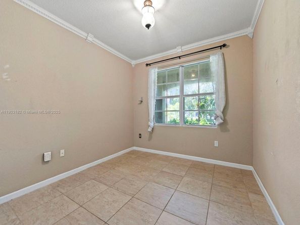 2101 NW 15th Ter, Homestead FL 33030