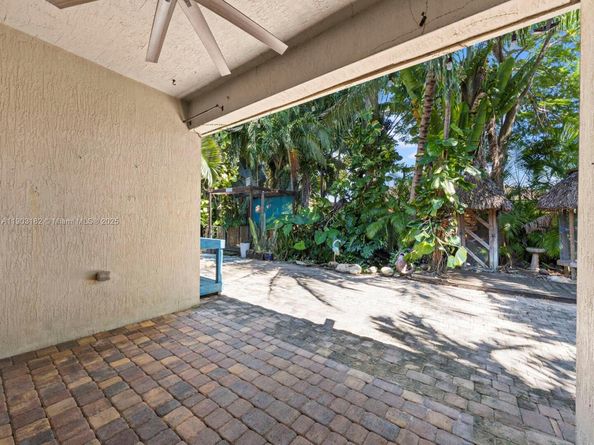 2101 NW 15th Ter, Homestead FL 33030