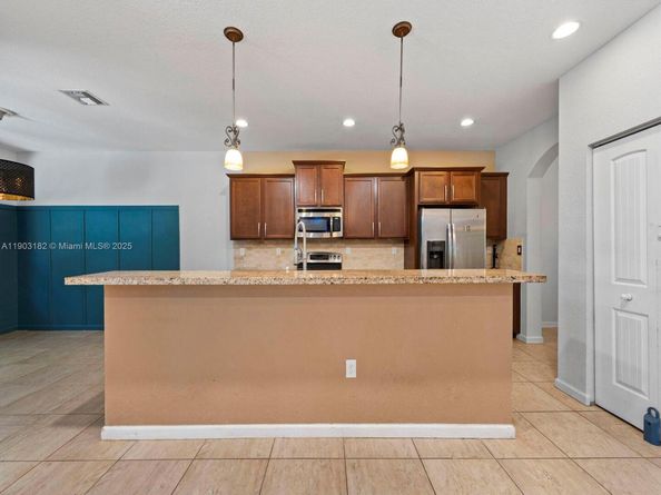 2101 NW 15th Ter, Homestead FL 33030