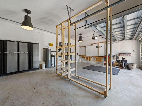 2101 NW 15th Ter, Homestead FL 33030