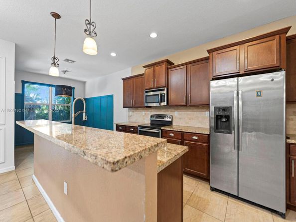 2101 NW 15th Ter, Homestead FL 33030