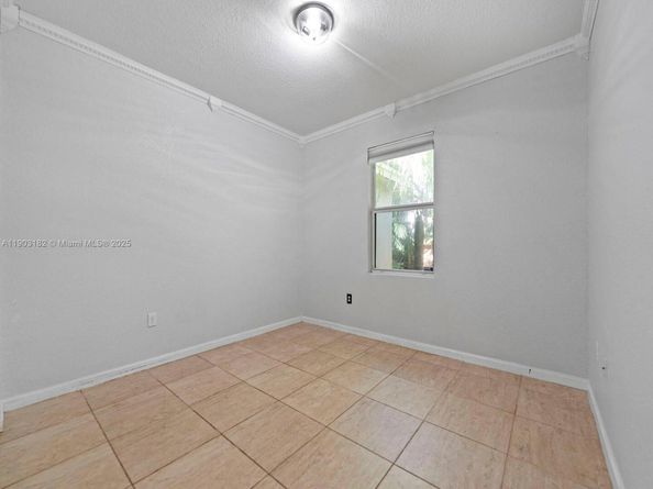 2101 NW 15th Ter, Homestead FL 33030