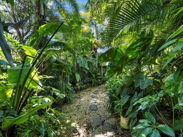 2101 NW 15th Ter, Homestead FL 33030