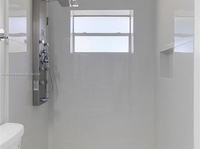 18200 NW 9th Ave, Miami Gardens FL 33169