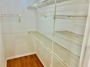 1021 Mockingbird Ln 215, Plantation FL 33324