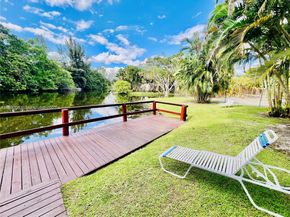 1021 Mockingbird Ln 215, Plantation FL 33324