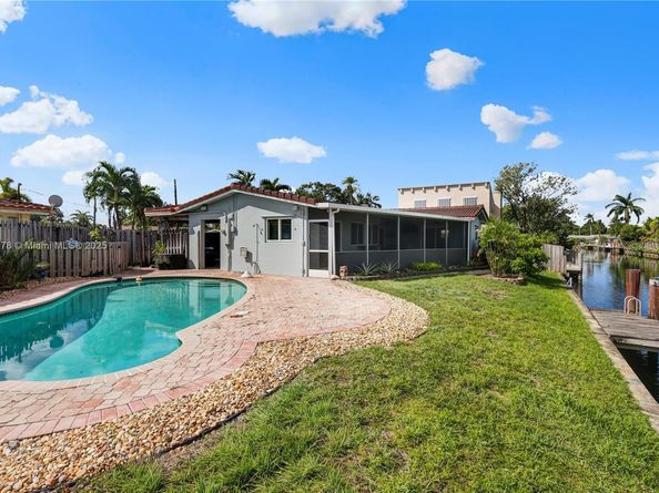 1831 NW 33rd St, Oakland Park FL 33309
