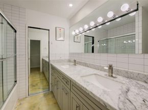 416 N Rainbow Dr, Hollywood FL 33021