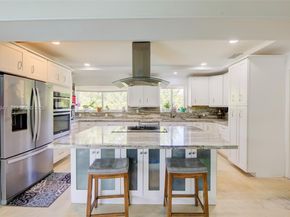 416 N Rainbow Dr, Hollywood FL 33021