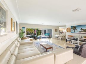 416 N Rainbow Dr, Hollywood FL 33021