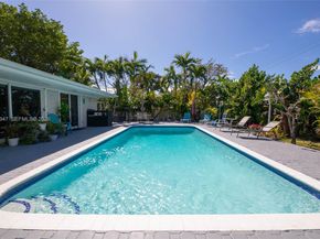 416 N Rainbow Dr, Hollywood FL 33021