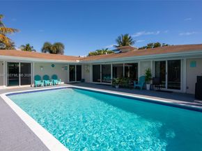 416 N Rainbow Dr, Hollywood FL 33021