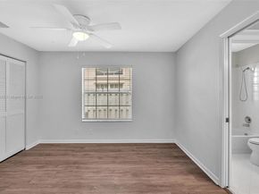 794 Lake Blvd, Weston FL 33326