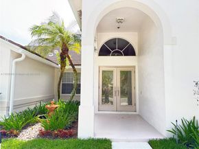 794 Lake Blvd, Weston FL 33326