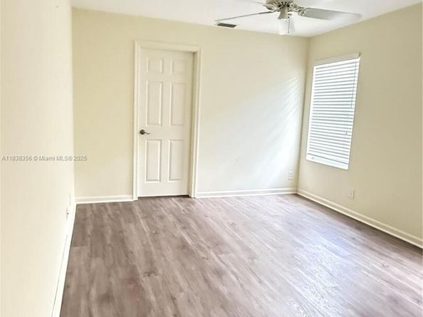 794 Lake Blvd, Weston FL 33326