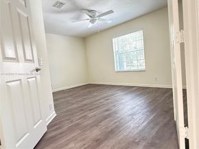 794 Lake Blvd, Weston FL 33326