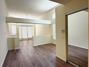 794 Lake Blvd, Weston FL 33326
