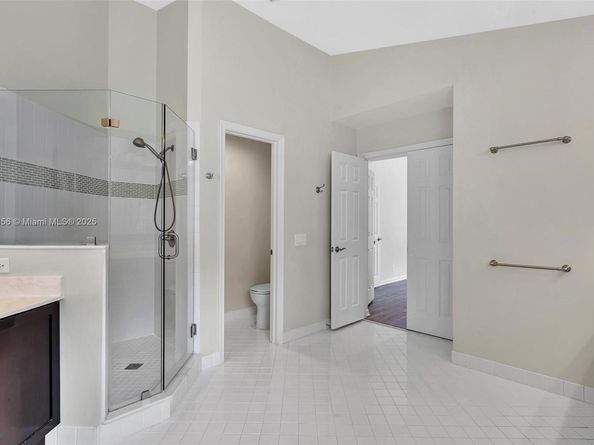 794 Lake Blvd, Weston FL 33326